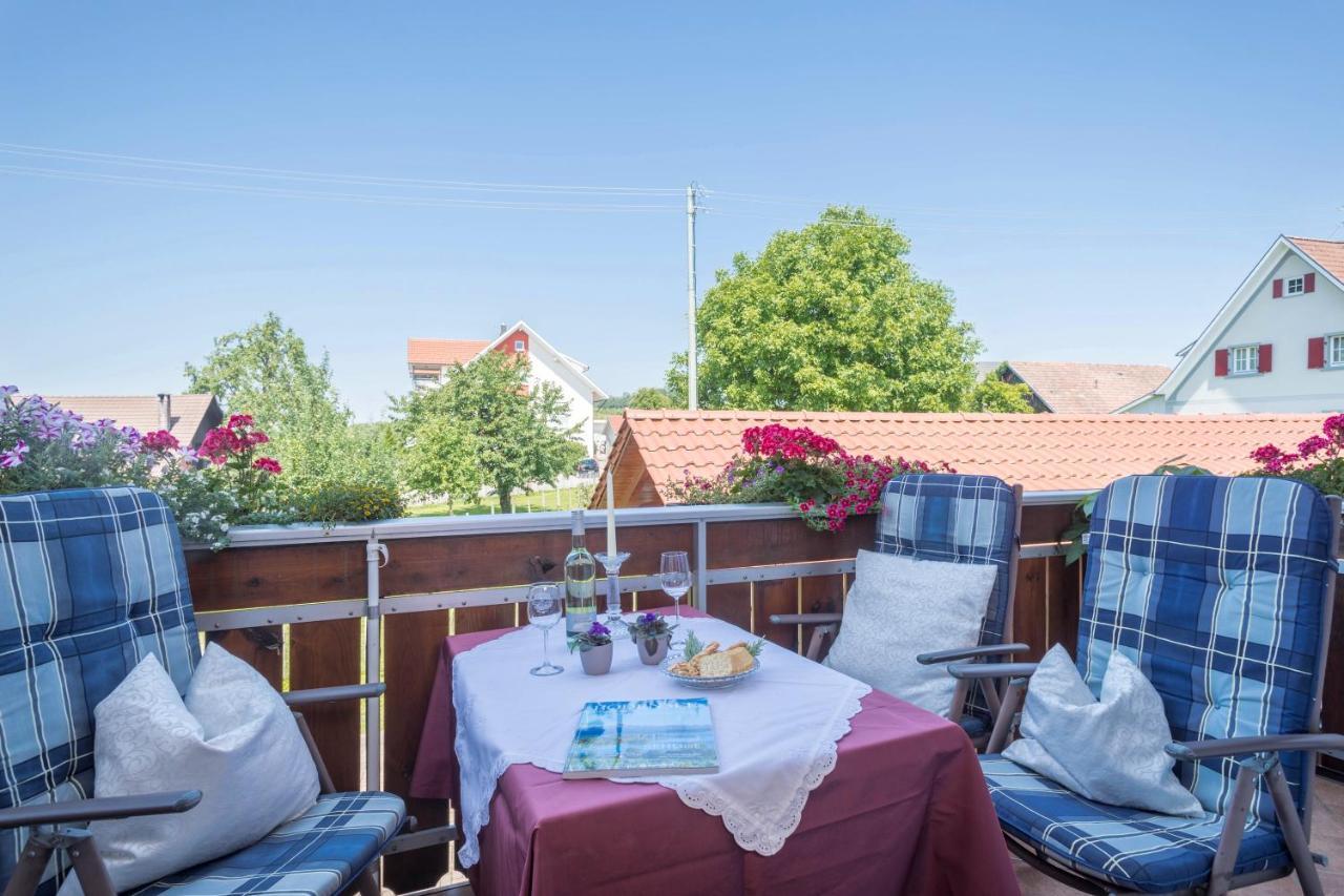 Haus Desor Apartment Kressbronn am Bodensee Exterior foto